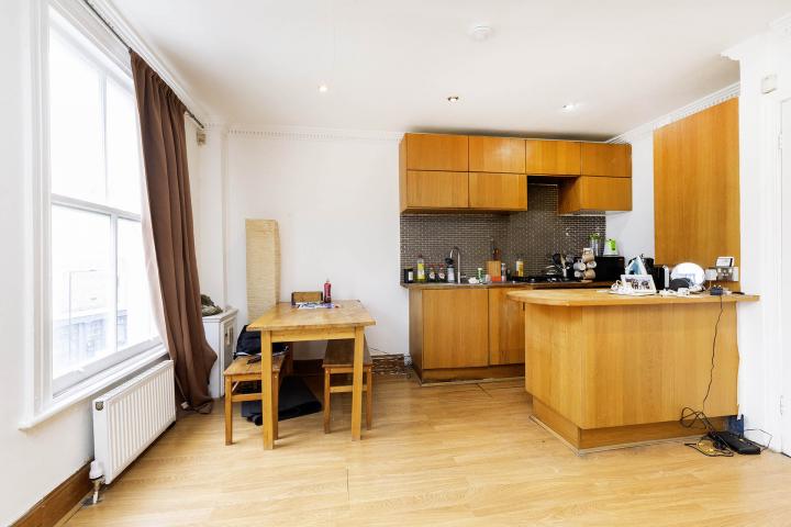 			1 Bedroom, 1 bath, 1 reception Flat			 Malvern Road, Maida Vale